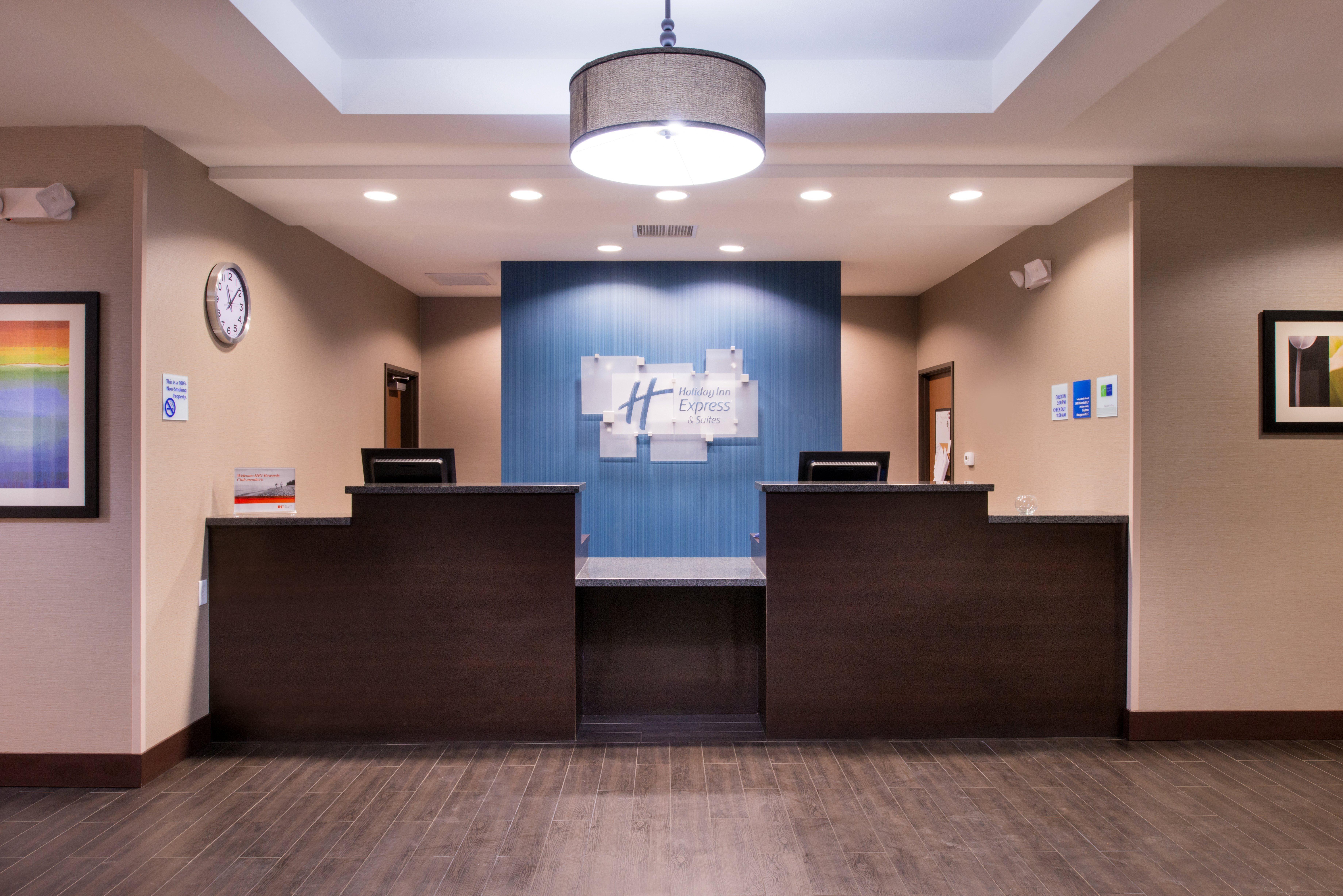 Holiday Inn Express & Suites Bakersfield Airport By Ihg Eksteriør billede