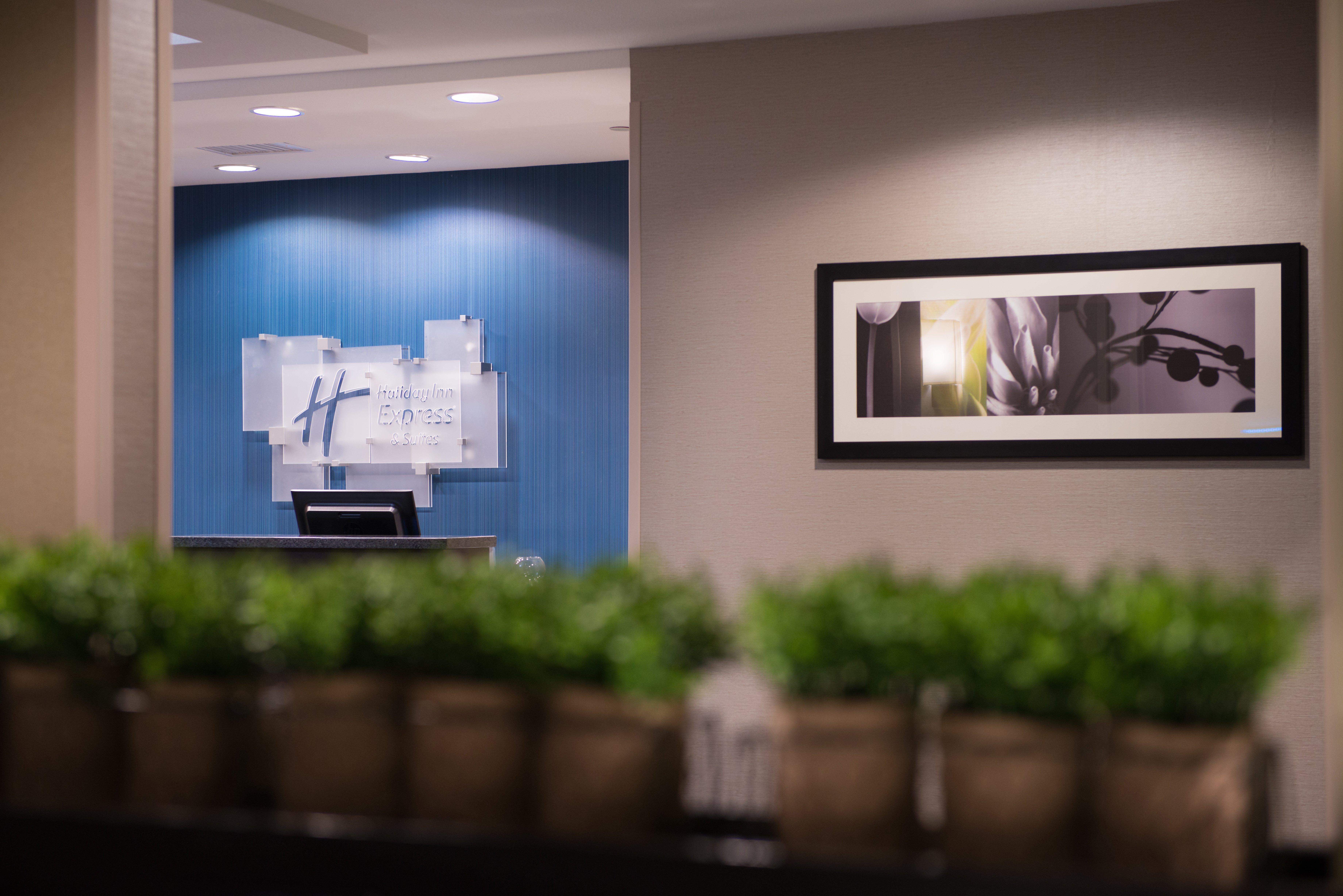 Holiday Inn Express & Suites Bakersfield Airport By Ihg Eksteriør billede